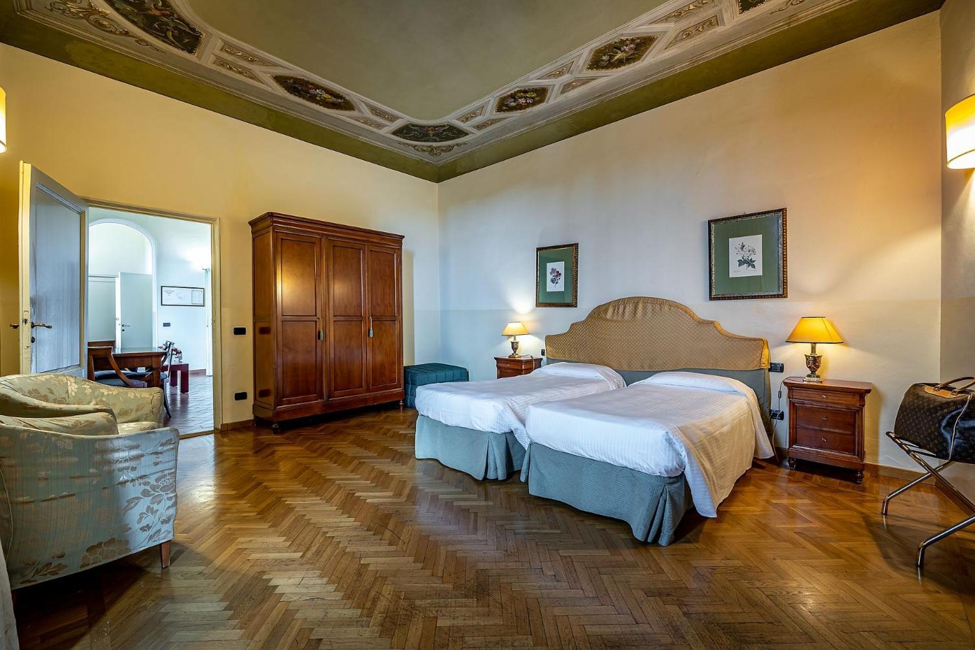 2 Bedrooms, Apartment, Duomo View