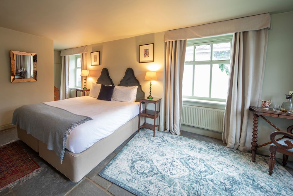 Oak Bank Hotel 8/60