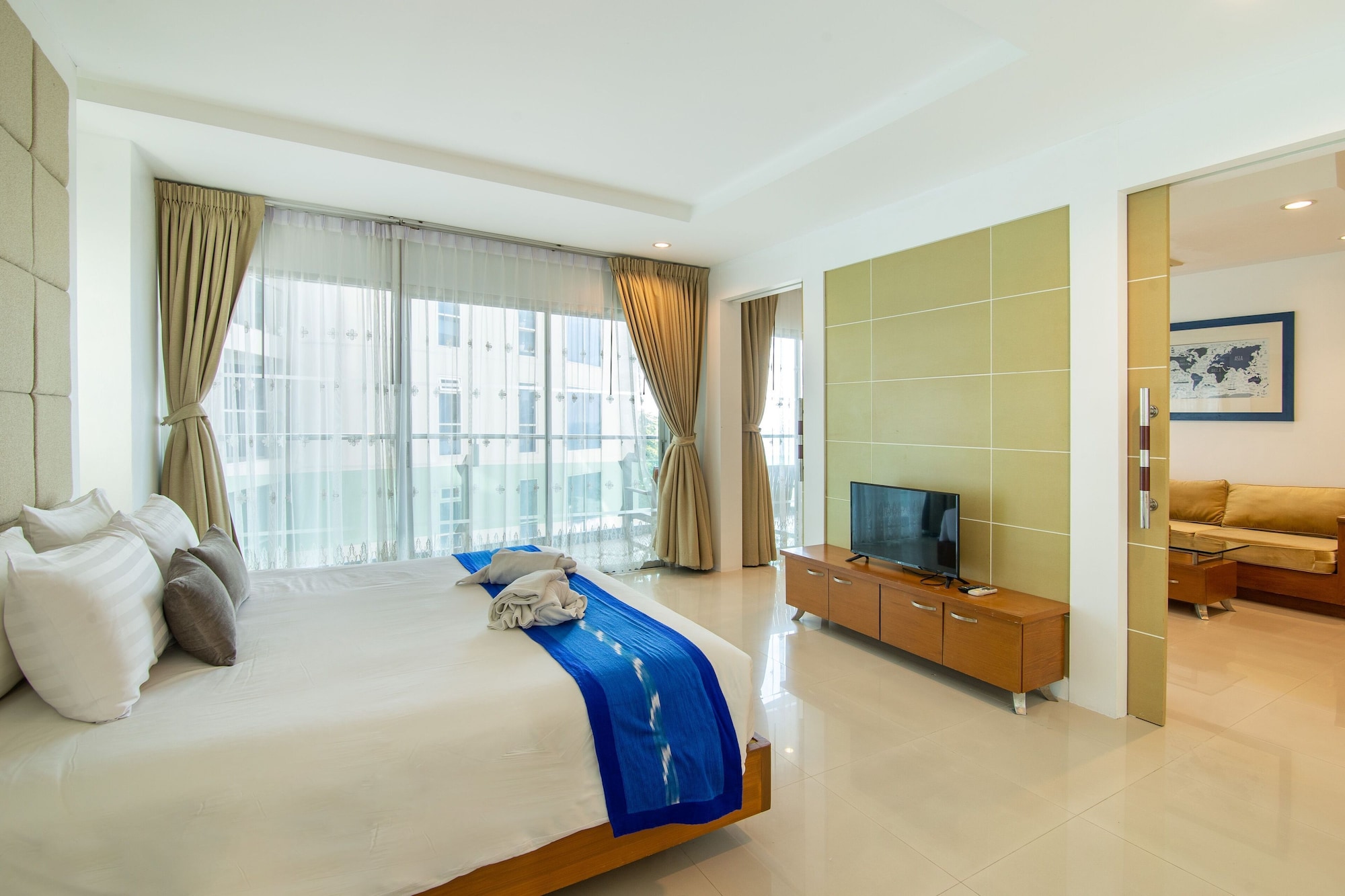 1 BEDROOM, SUITE, SEA VIEW