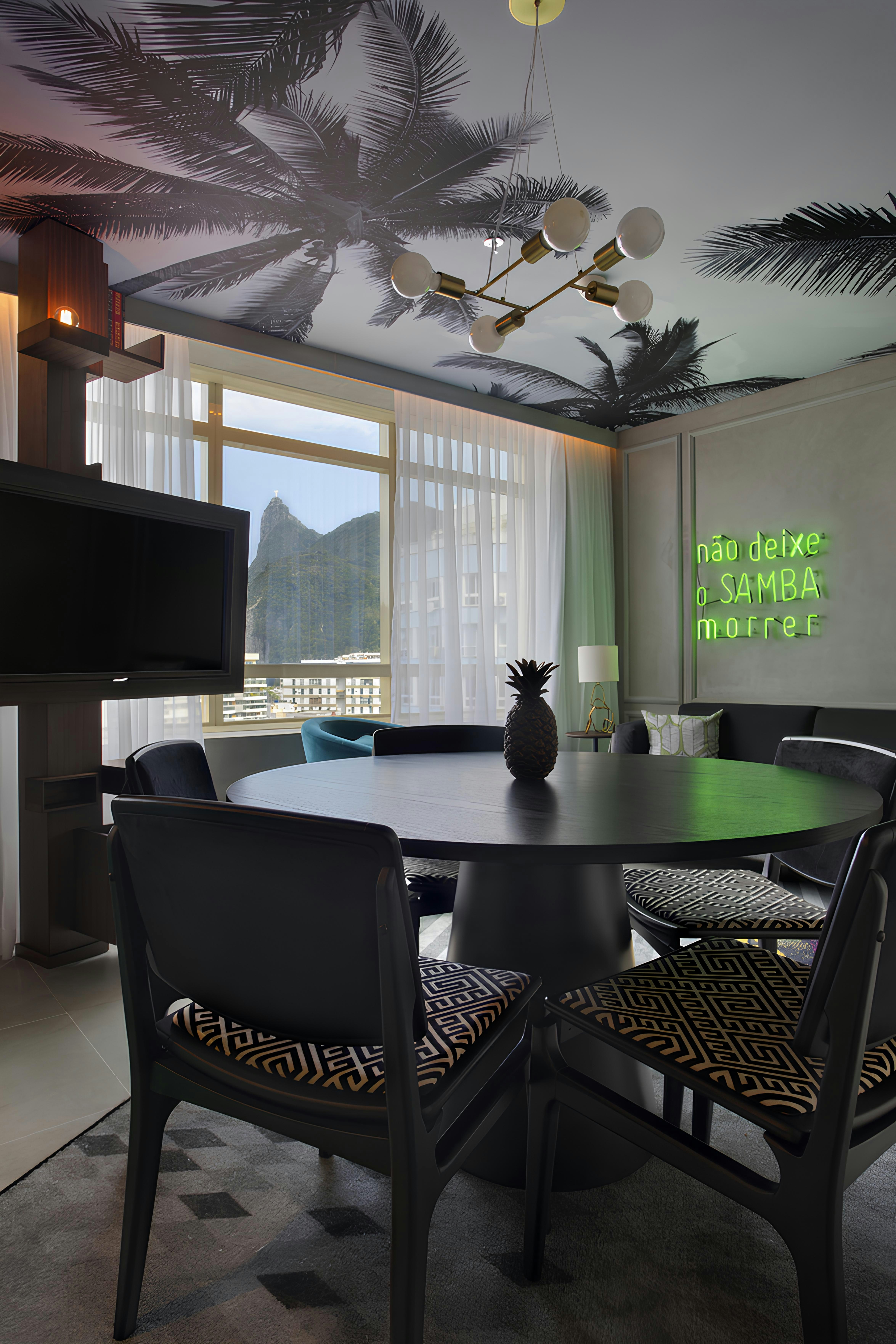 Yoo2 Rio de Janeiro, Tapestry Collection by Hilton 32/42