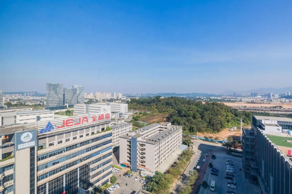 Vienna Hotel (Shenzhen Shanglilang Metro Station) 57/60