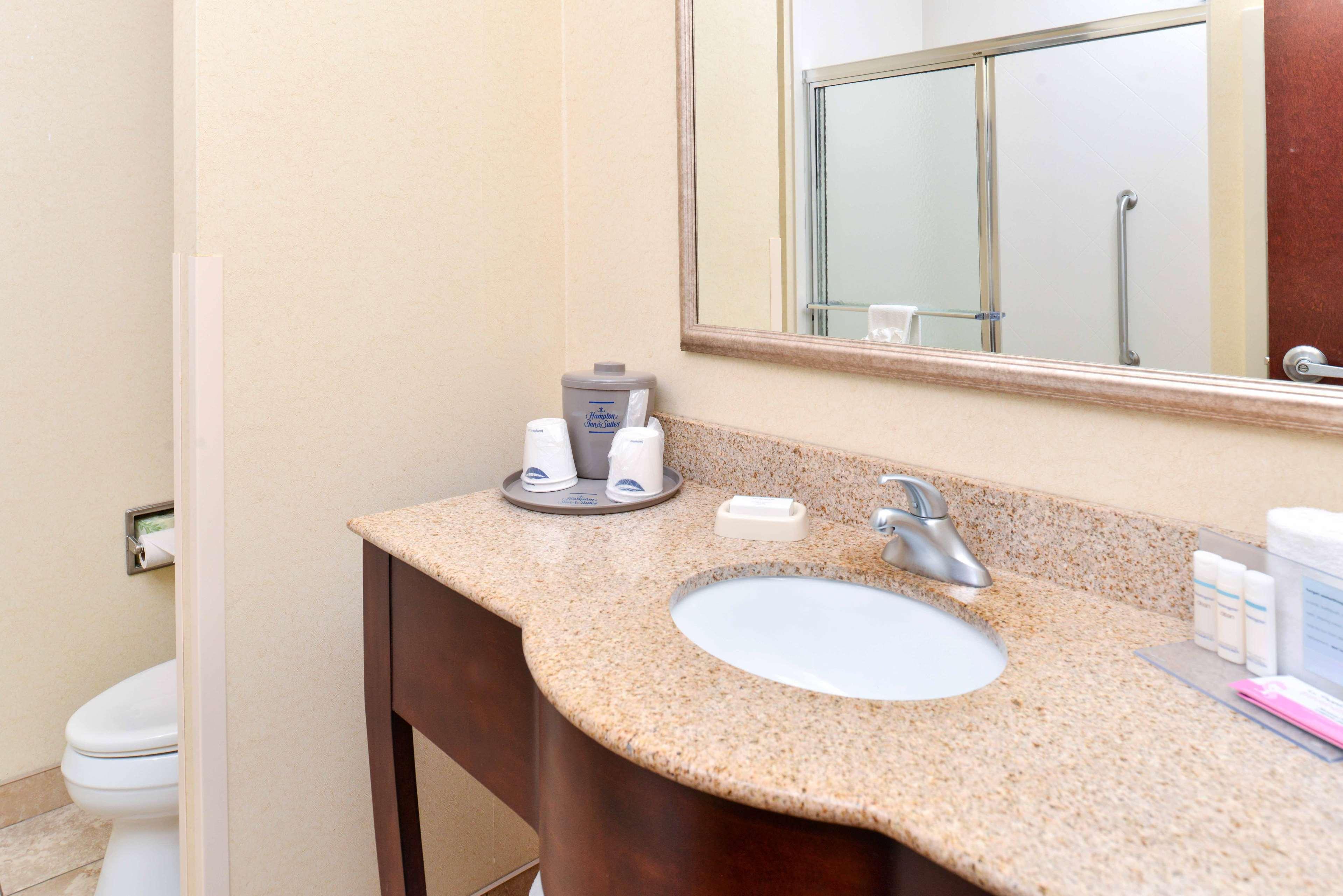 استوديو بسرير كينج، Hampton Inn and Suites Muncie 4/5