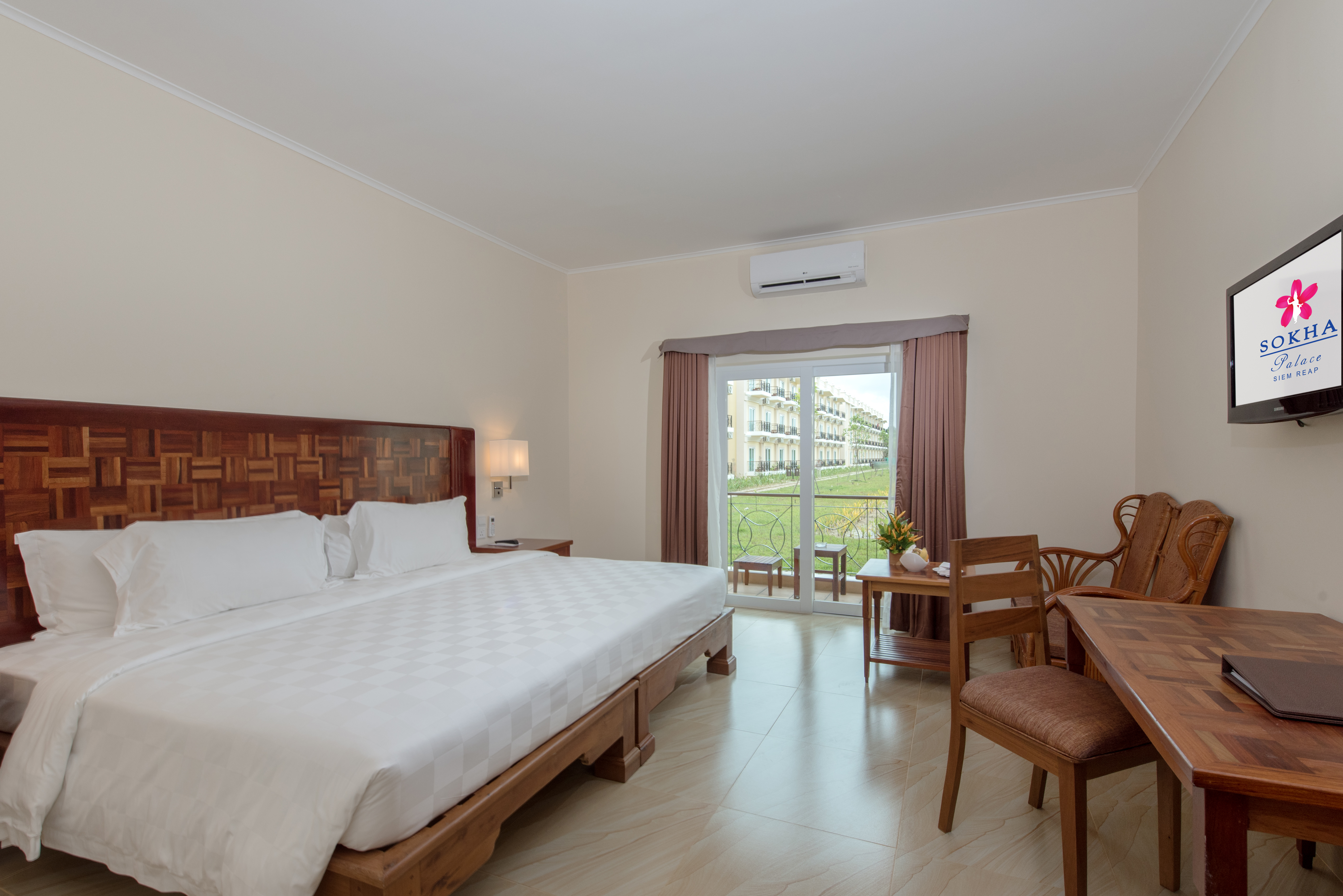 Superior, Double or Twin Bed, Garden View