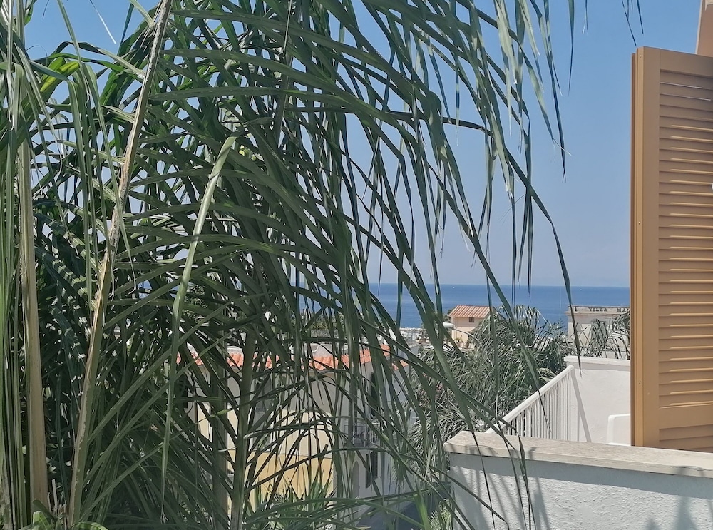 Casa Di Meglio Hotel 61/69