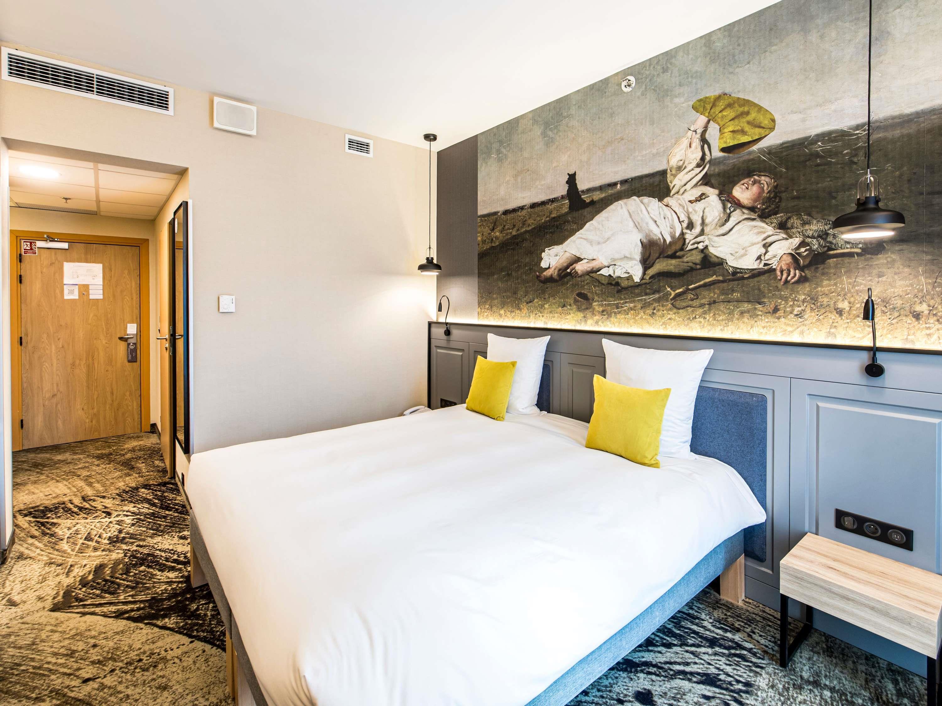 RENOVATED, CLASSIC, DOUBLE BED, CITY OR CATHEDRAL VIEW