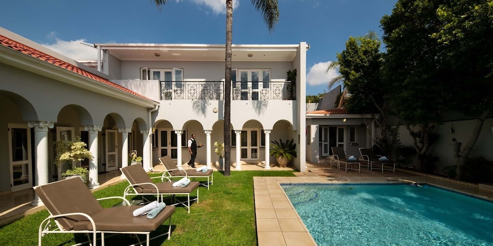 131 on Herbert Baker Boutique Hotel 47/50
