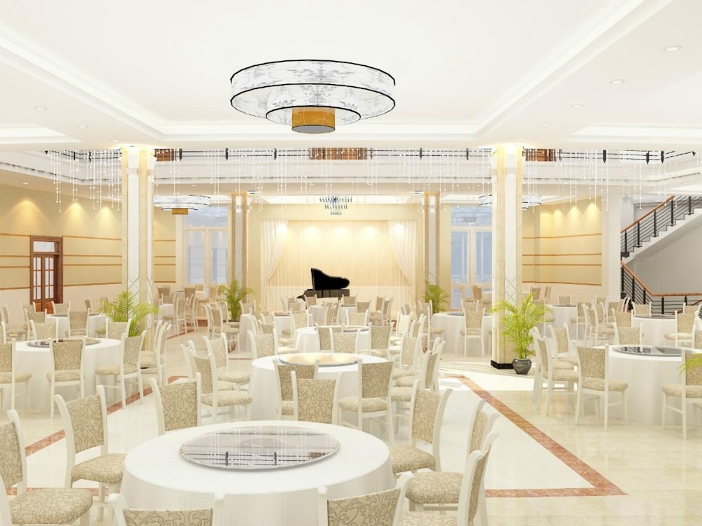 Thuy Hoang Nguyen Hotel Resort & Spa 67/75