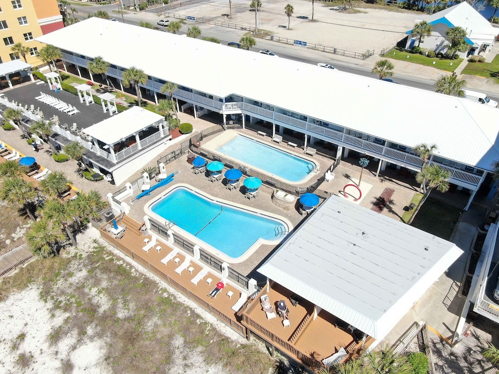 The Driftwood Lodge 3/41