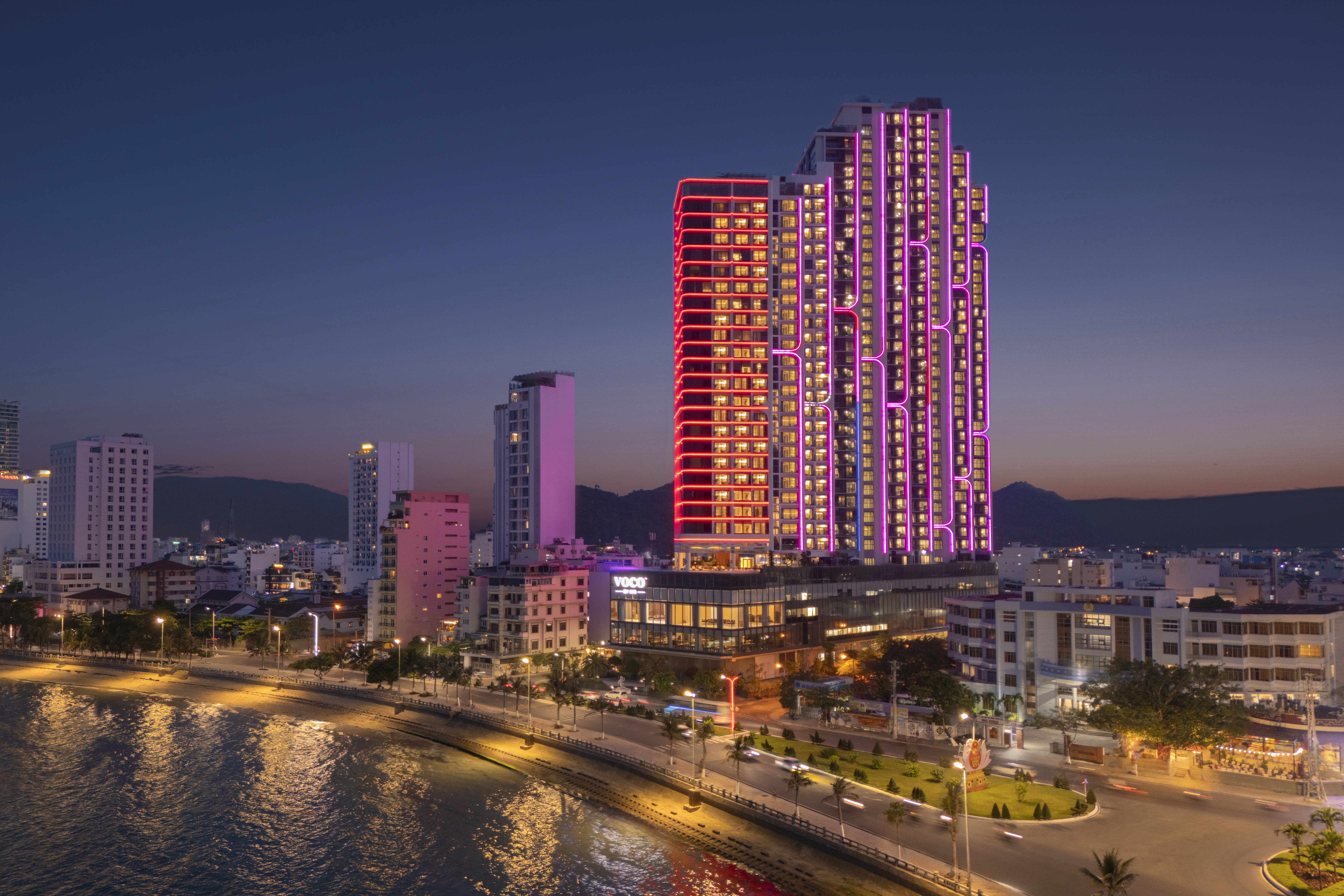 Voco Scenia Bay Nha Trang by IHG 4/50