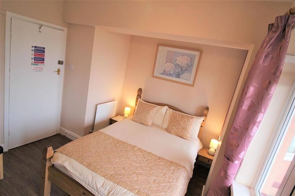 The Grand Hotel 22/50