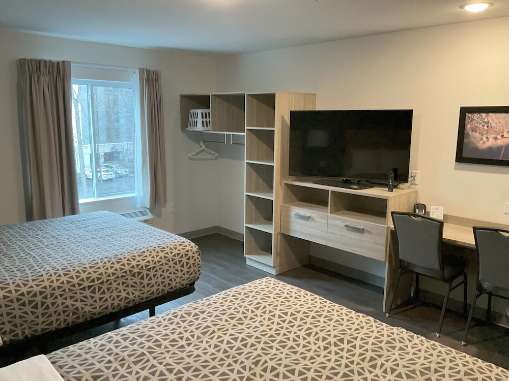 جناح بسريرين كوين لذوي الإعاقة، WoodSpring Suites Charlotte Airport 2/5