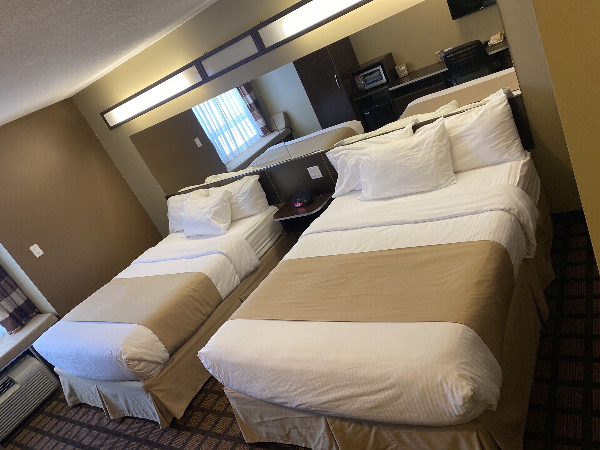 Standard, 2 Queen Beds
