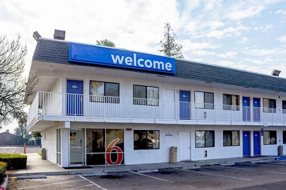 Motel6 Porterville, CA in PORTERVILLE - CA