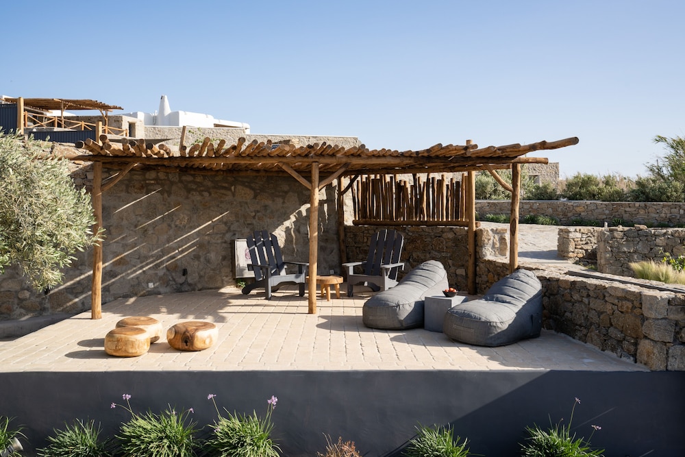 Ikies of Mykonos 44/50