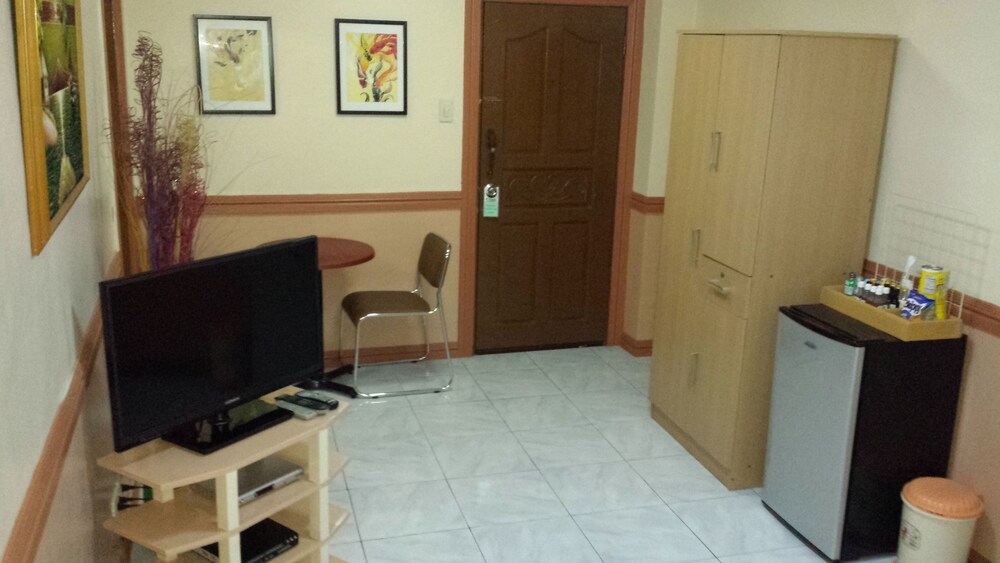 Kokomos Hotel & Restaurant 7/63
