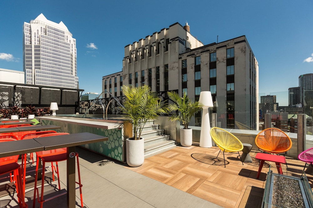 Renaissance Montreal Downtown Hotel in MONTREAL