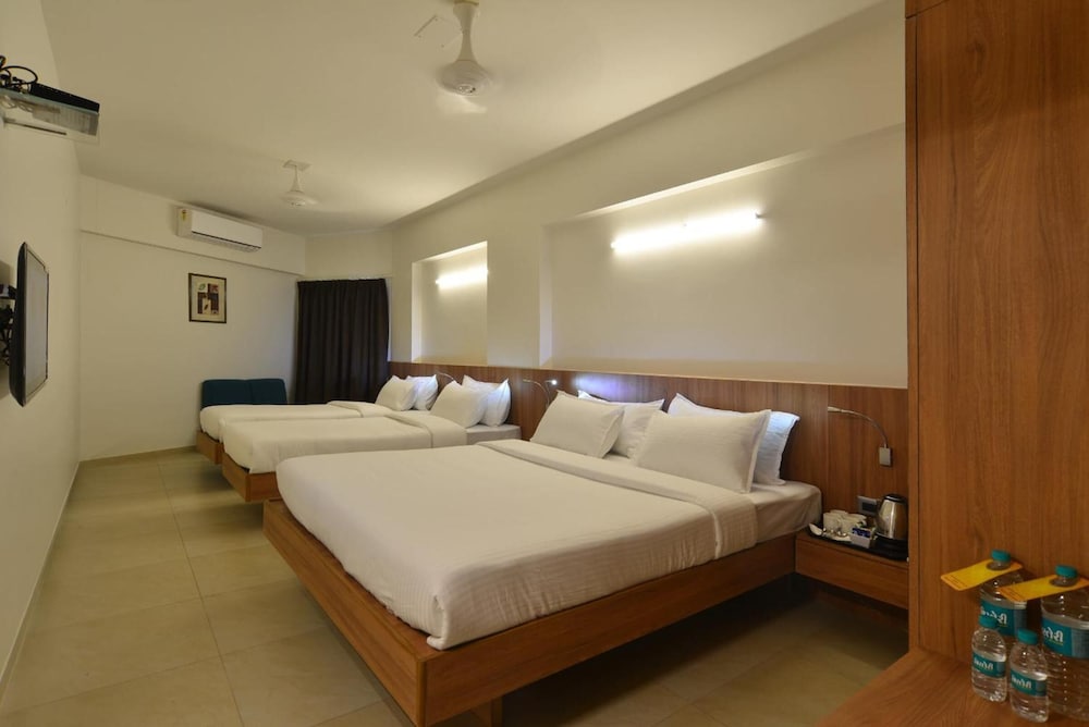 Hotel Panchavati Yatri 11/35