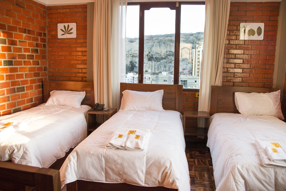 Qhini Hotel Boutique 12/59
