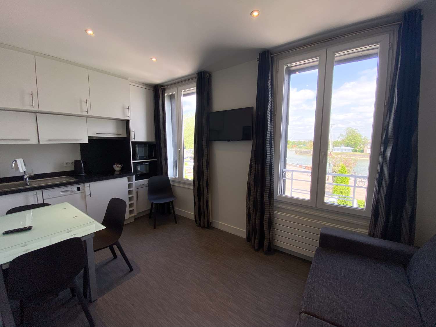 Best Western Le Cheval Blanc 38/54