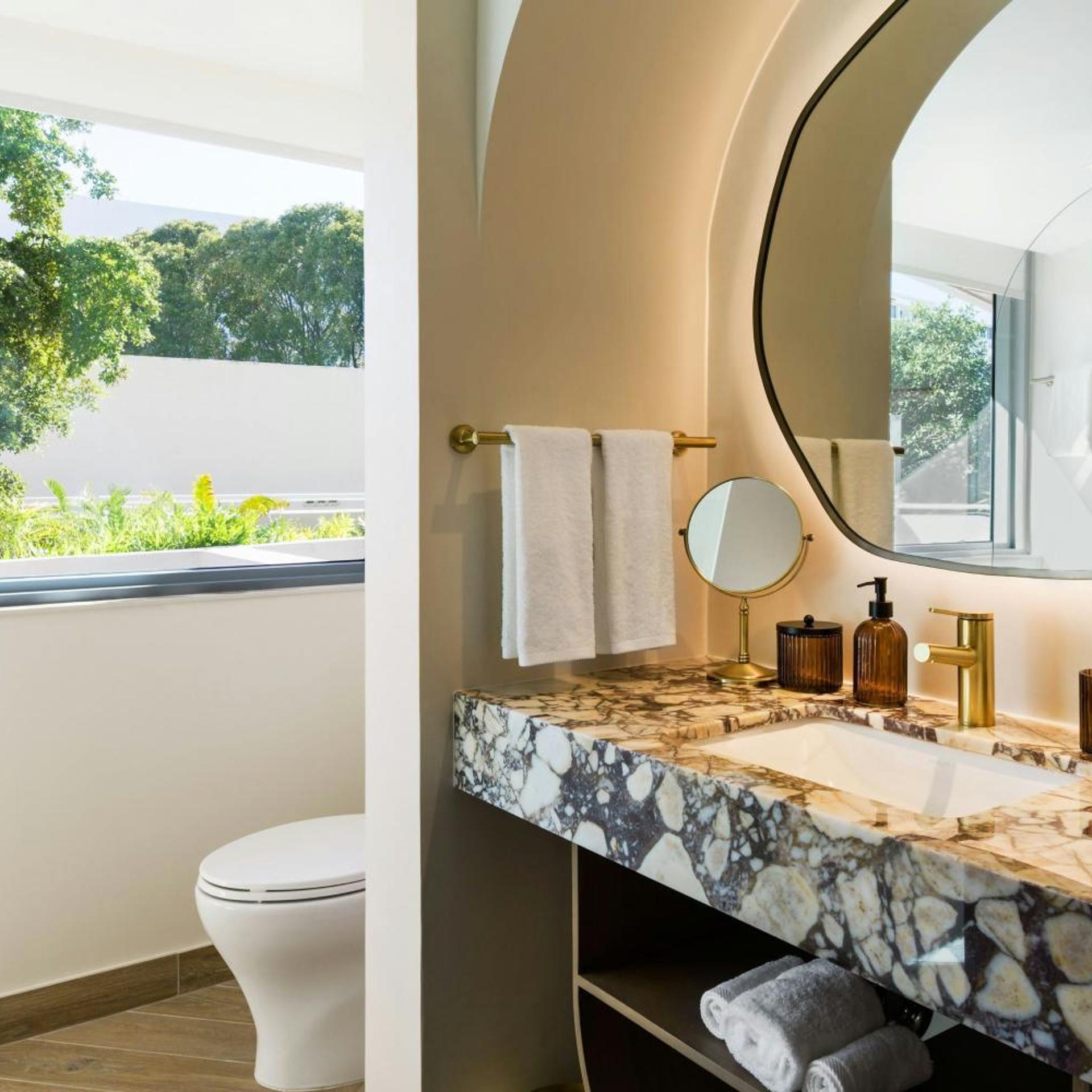 UNFRAMED Miami Beach, Autograph Collection 48/50