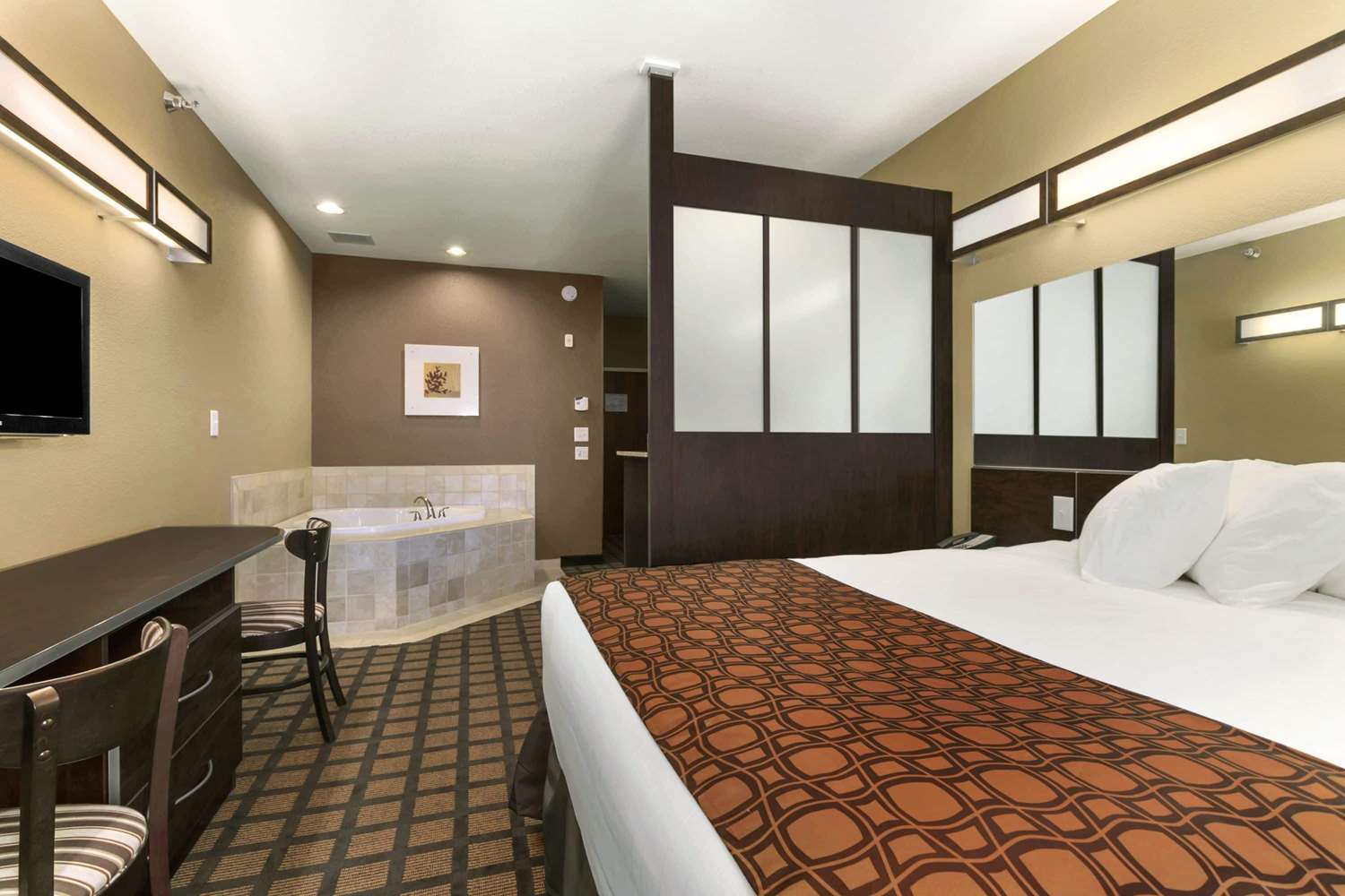 Microtel Inn & Suites By Wyndham Minot 5/20
