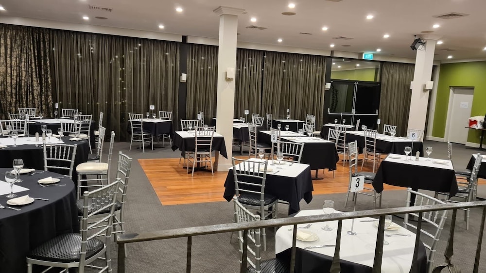 CHECKERS RESORT & CONFERENCE CENTRE 35/52
