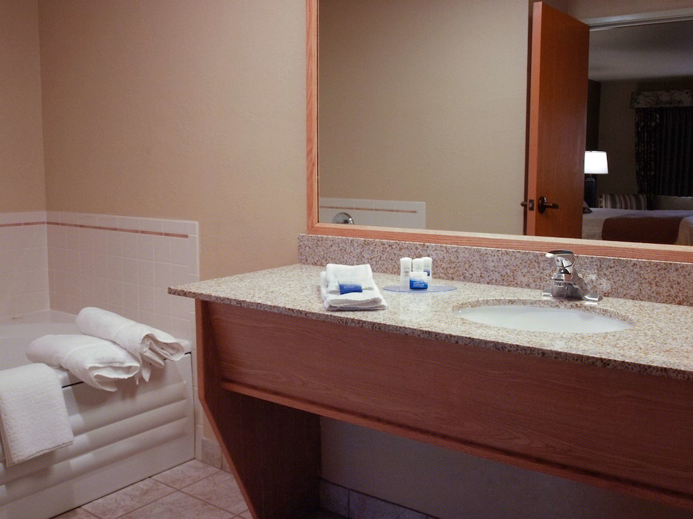 Best Western Plus Caldwell Inn & Suites 14/46