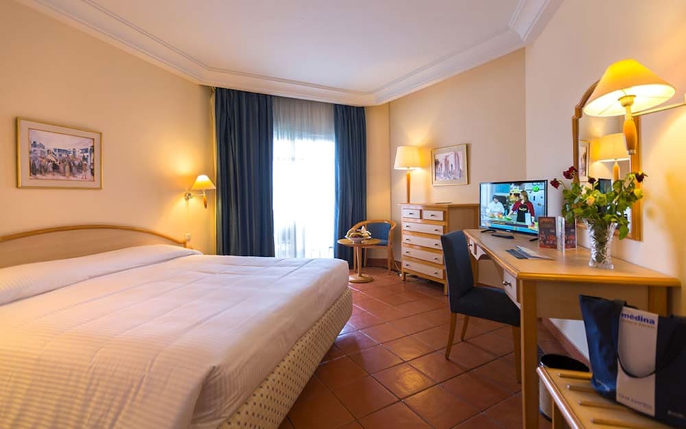 Medina Belisaire and Thalasso 16/70