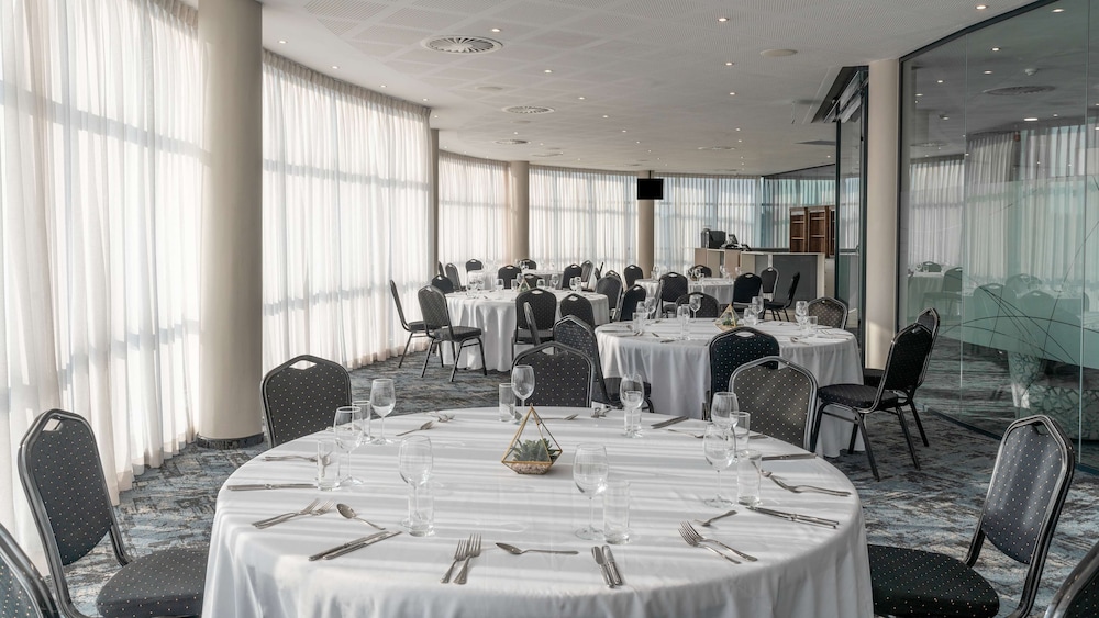 Radisson Hotel & Convention Centre Johannesburg, O.R. Tambo 36/50