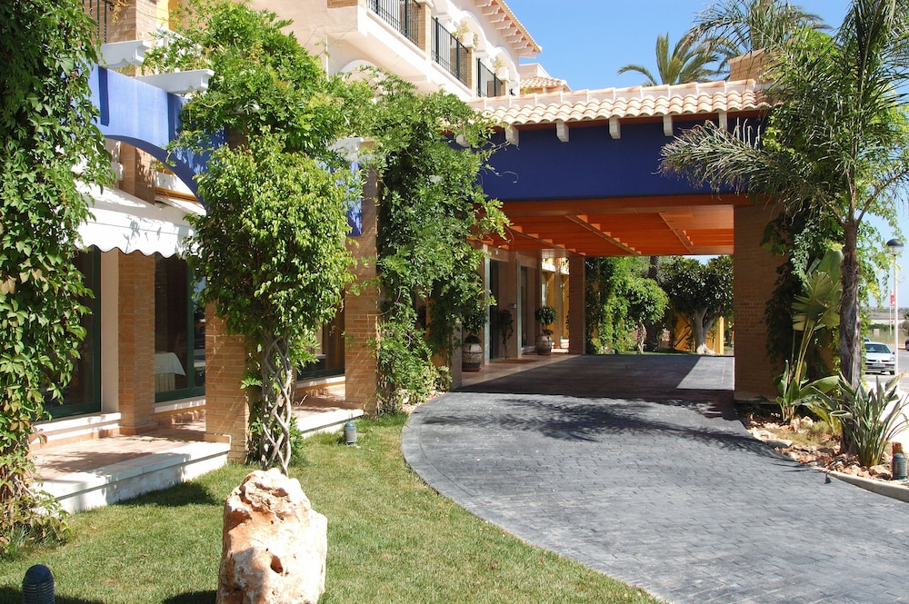 La Laguna Spa And Golf 63/66