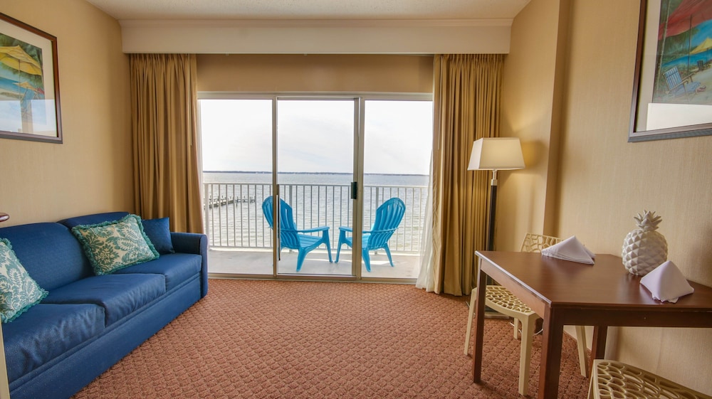 Princess Bayside Beach Hotel 24/50