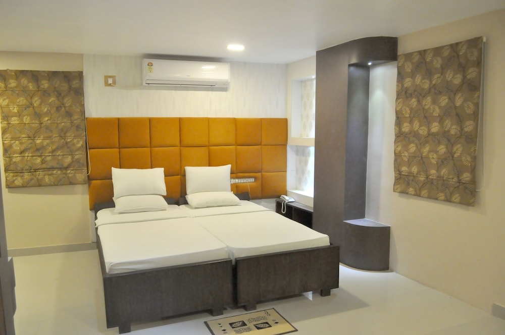 Hotel Eastern Plaza 12/52