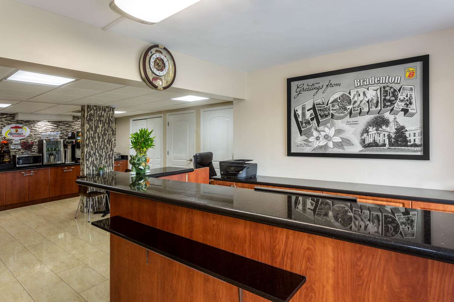 Super 8 By Wyndham Bradenton Sarasota Area 2/11