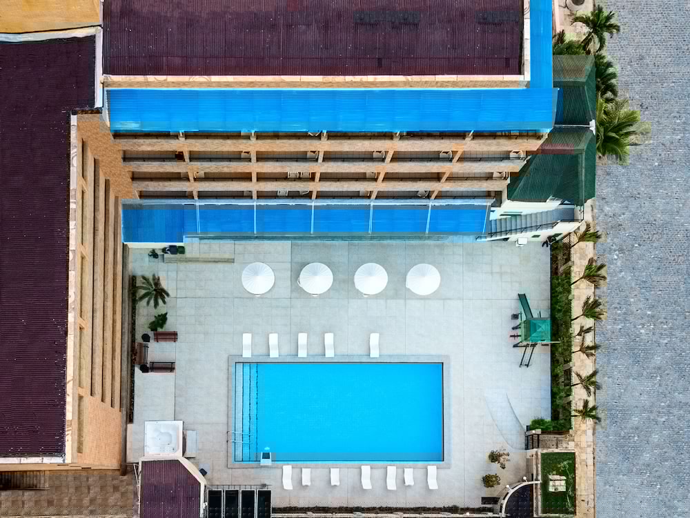 Golden Beach Hotel 12/86