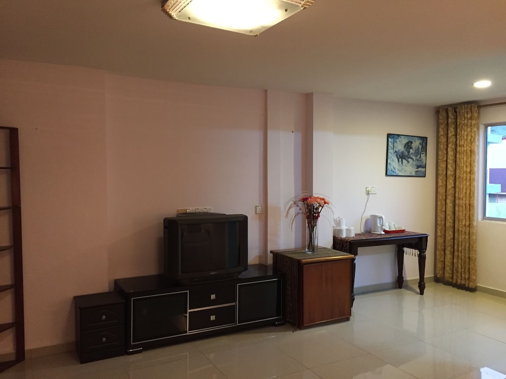 Raja Inn Hotel 43/51