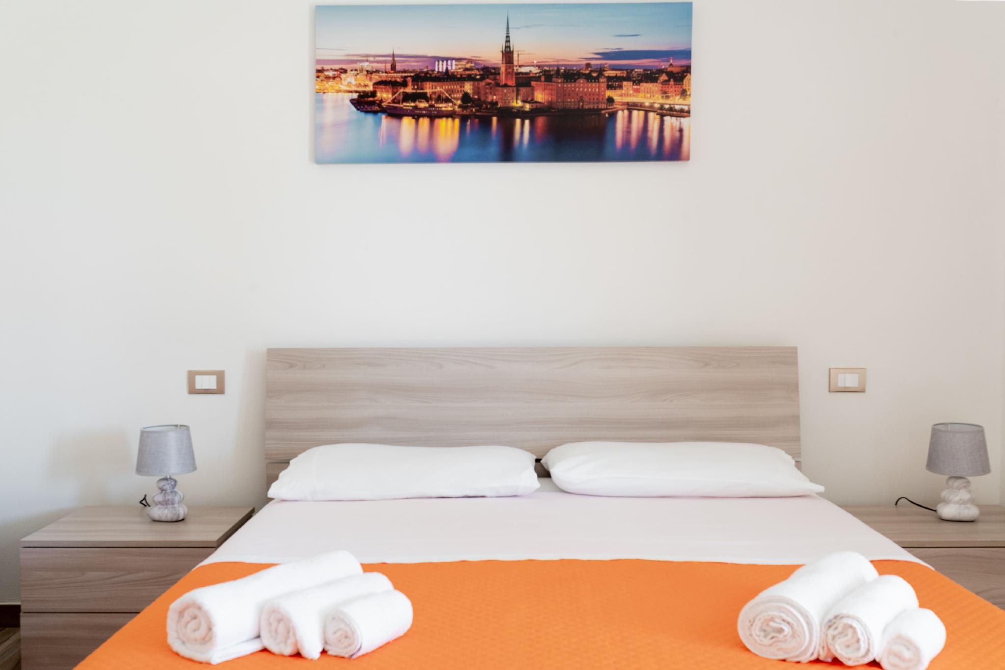 ROOM, TRIPLE
