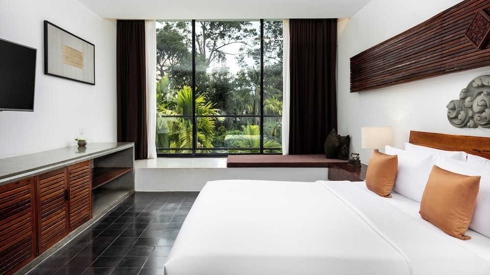 DELUXE, DOUBLE BED, GARDEN VIEW