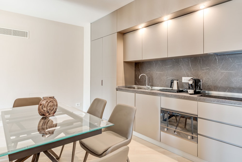 Oriana Suites Udine 12/24