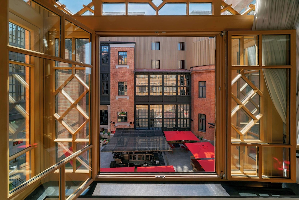 Radisson RED Tbilisi 67/73