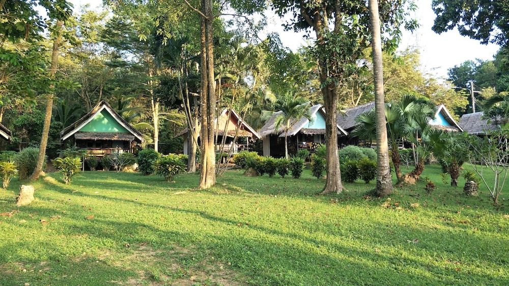 Sukorn Cabana Resort 26/28