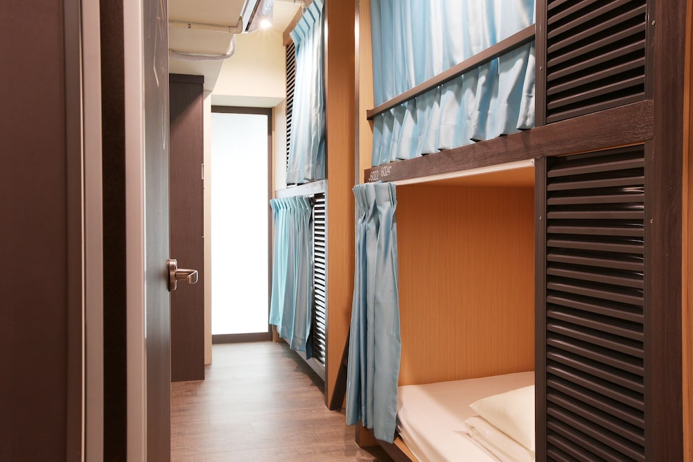 Loosha Hostel 5/69