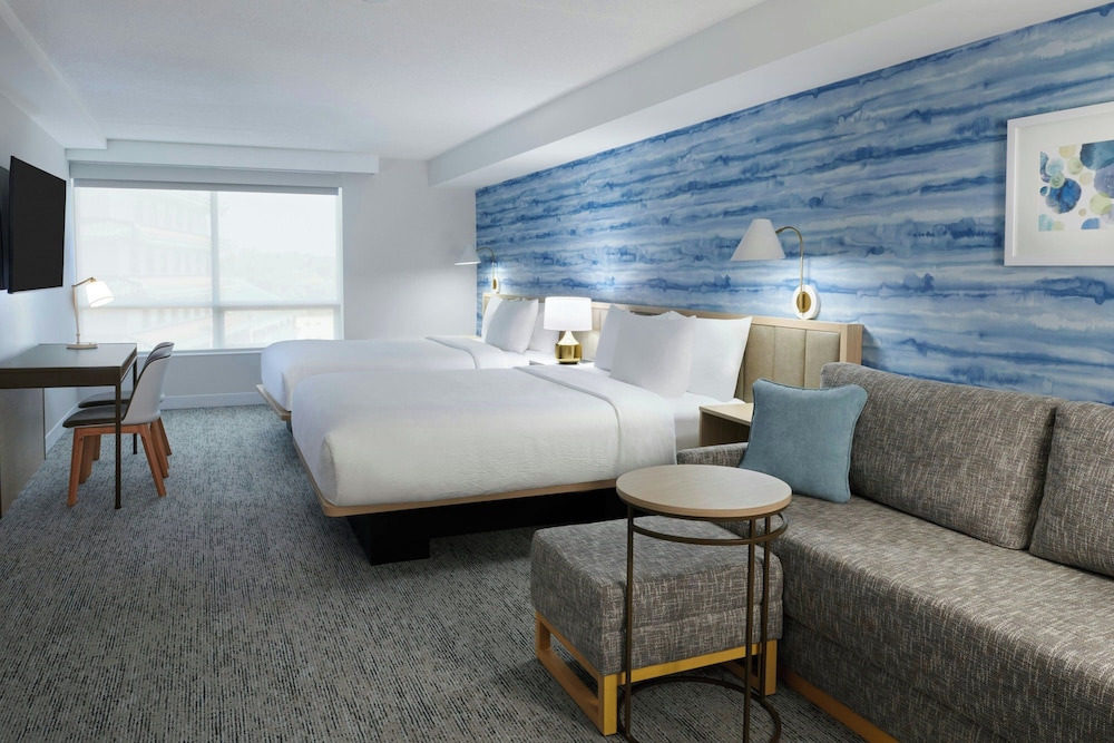 Ramada By Wyndham Niagara Falls By the River 17/47