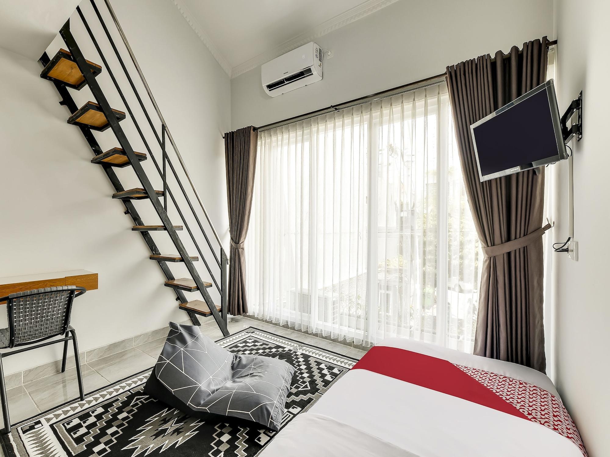 Super OYO Capital O 90983 Harmony Easy Stay 42/50