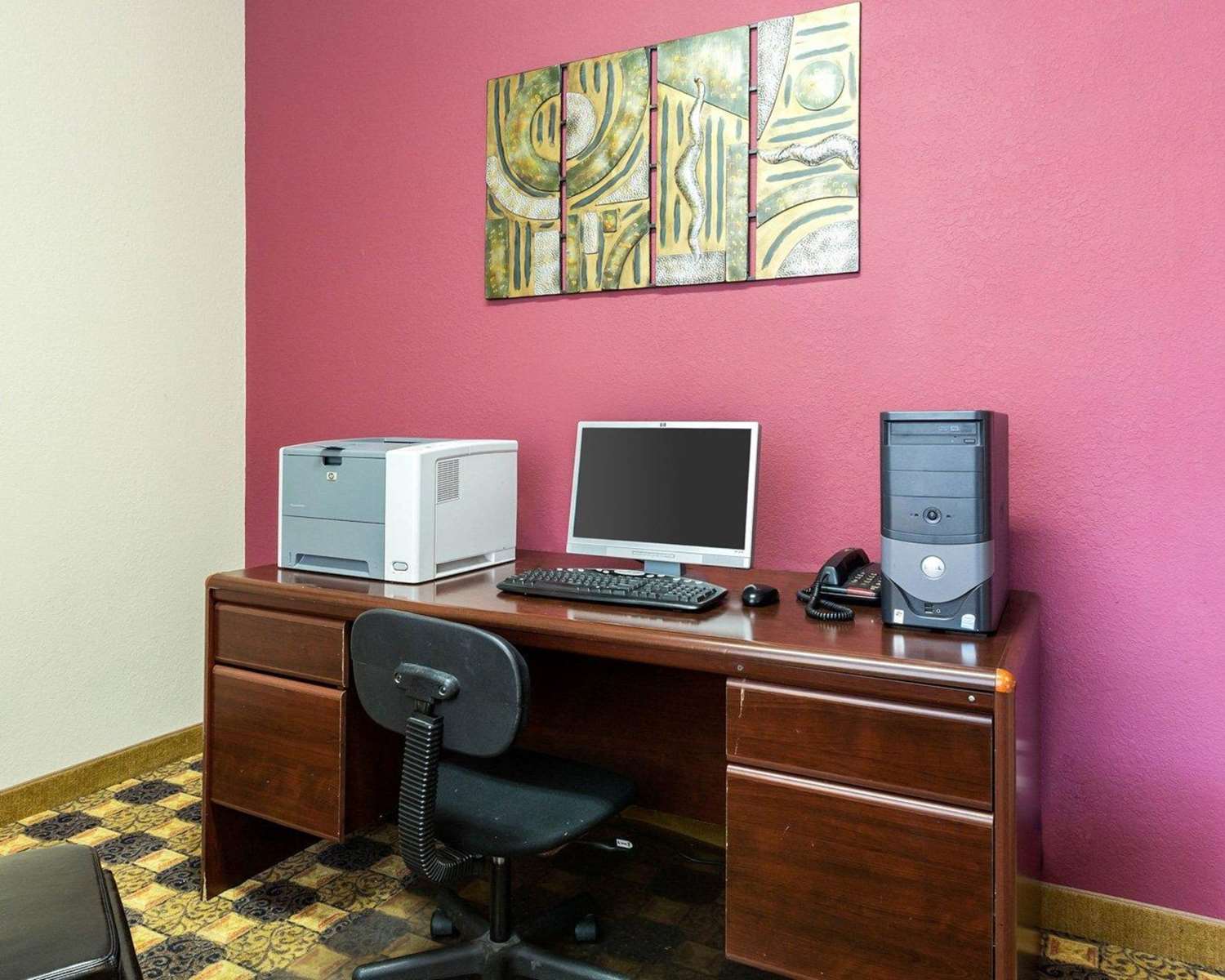Quality Suites Huntsville Near University 17/24