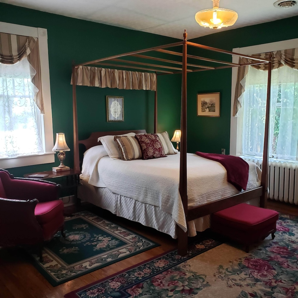 The Carriage Inn B&B 12/48