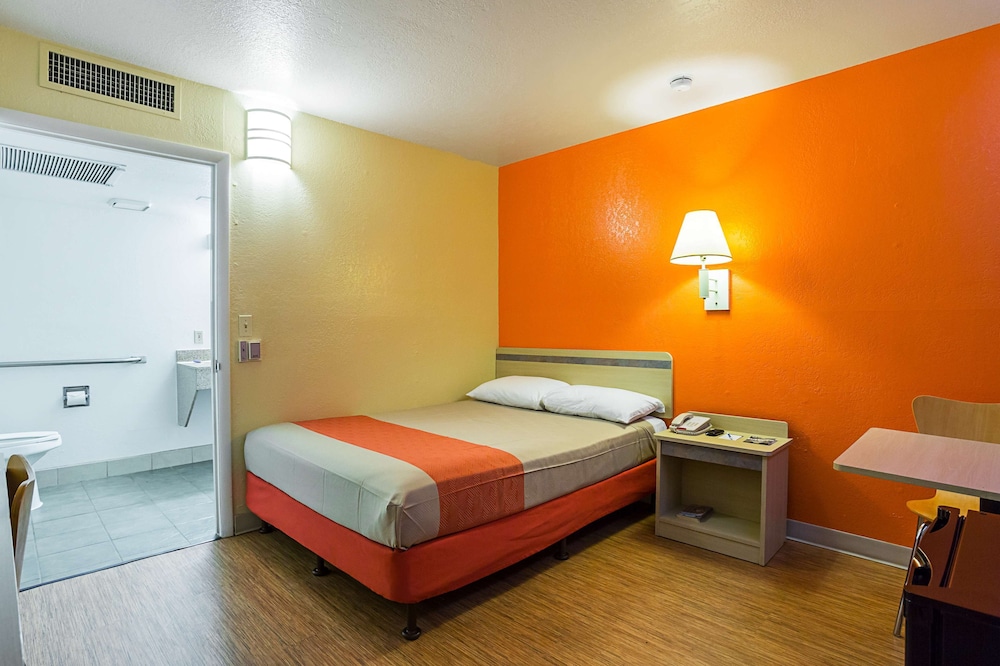 Motel6 Holbrook, AZ 28/62