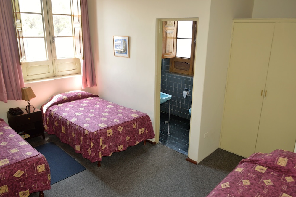 Las Mercedes Hostal Residencial 26/68