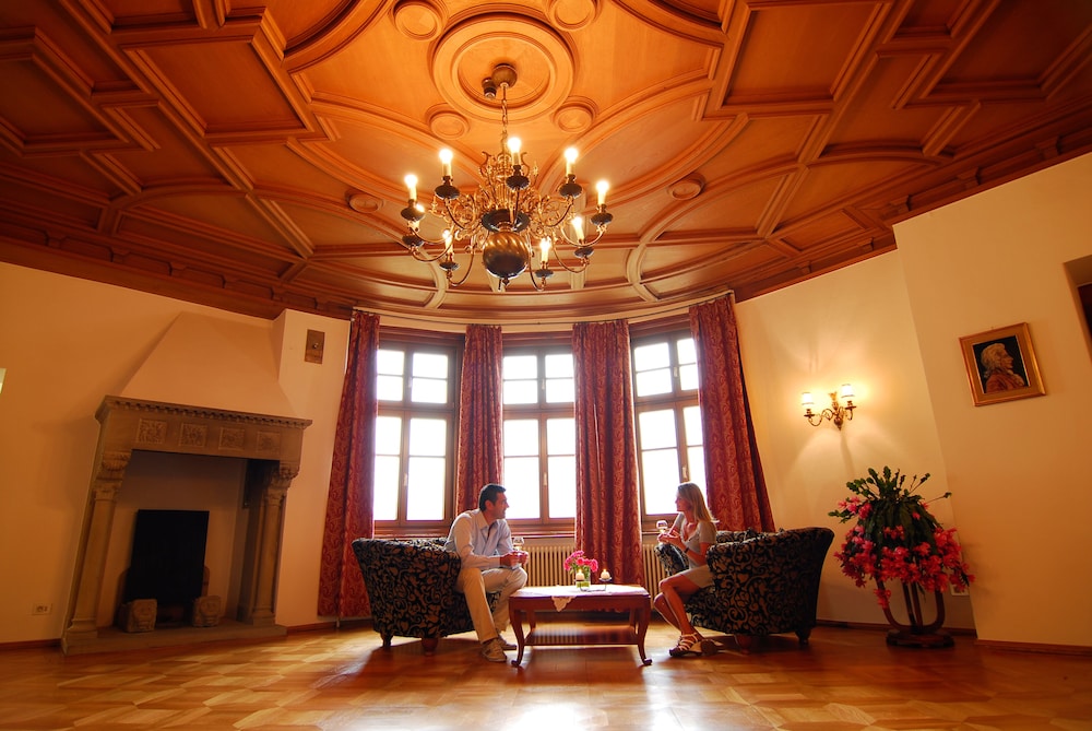 MIRABELL SILENCE & SCHLOSSHOTEL 32/50
