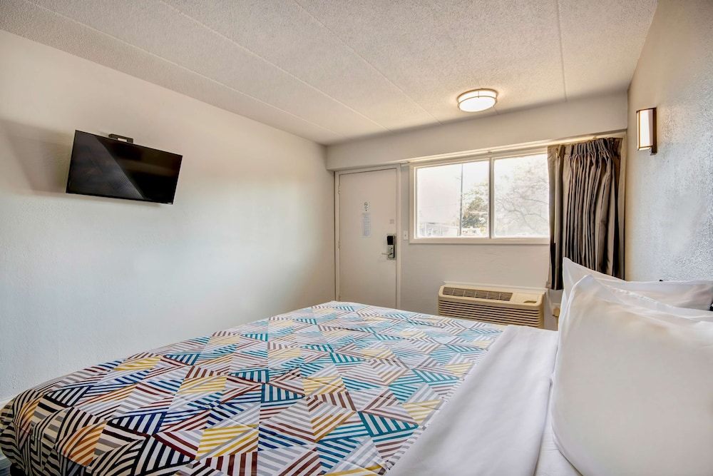 Motel6 Columbus, OH - OSU North 22/43
