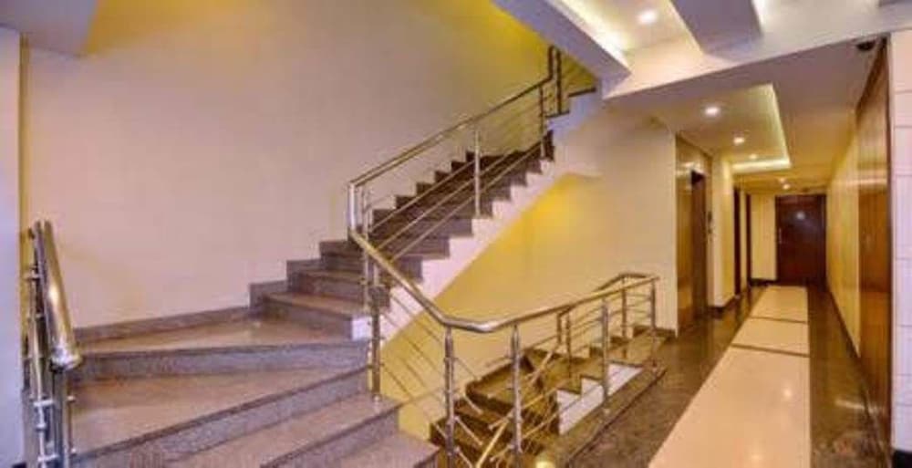 LN Hotels and Resorts 32/48